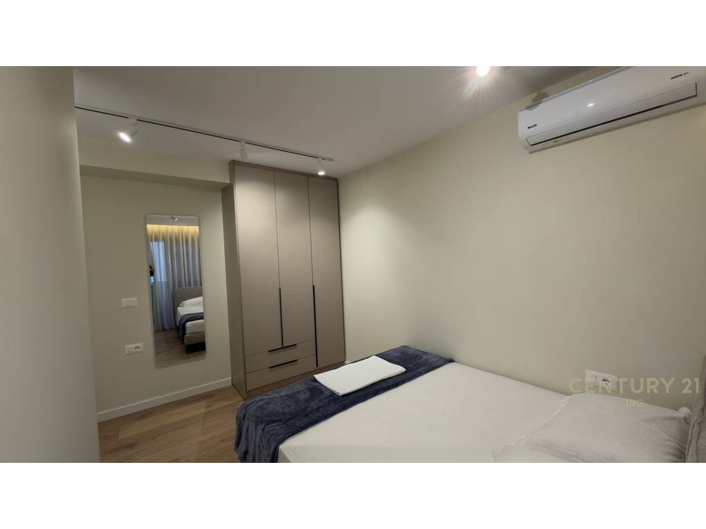 SHITEN 2 APARTAMENTE 1+1 TEK KRYQEZIMI 21 DHJETORIT !