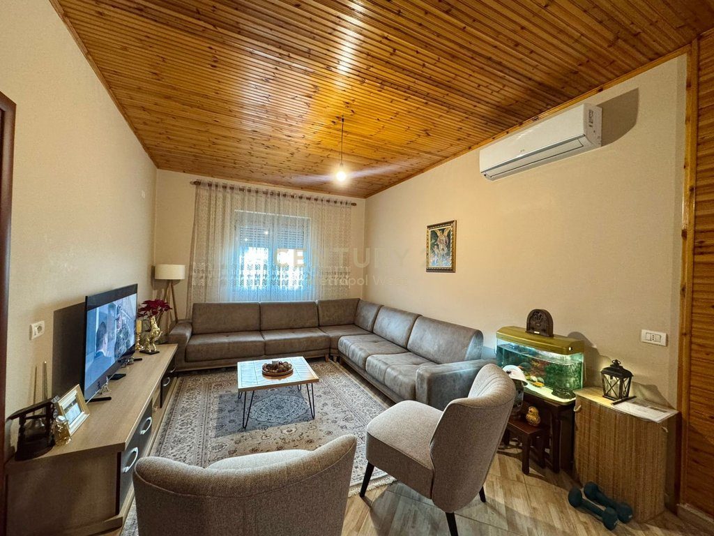 Apartament 3+1+2 per shitje te Ish Tregu Elektrik