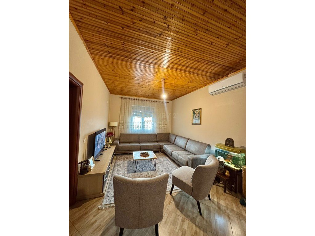 Apartament 3+1+2 per shitje te Ish Tregu Elektrik