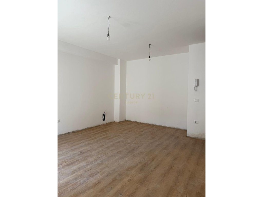 JEPET ME QIRA APARTAMENTI 1+1 REZIDENCA AURA, LAPRAKE