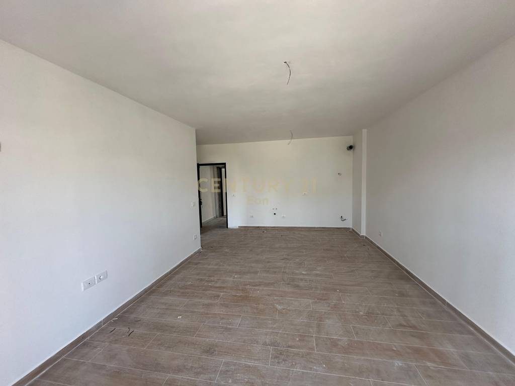Apartament 1+1 Për Shitje tek Rezidenca Eon në Golem, Durrës!