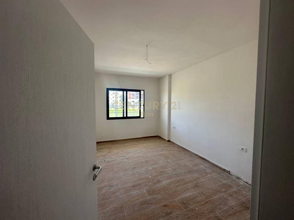 Apartament 1+1 Për Shitje tek Rezidenca Eon në Golem, Durrës!