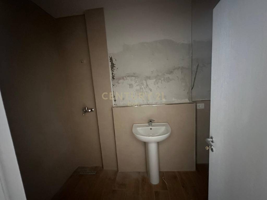 Apartament 1+1 Për Shitje tek Rezidenca Eon në Golem, Durrës!