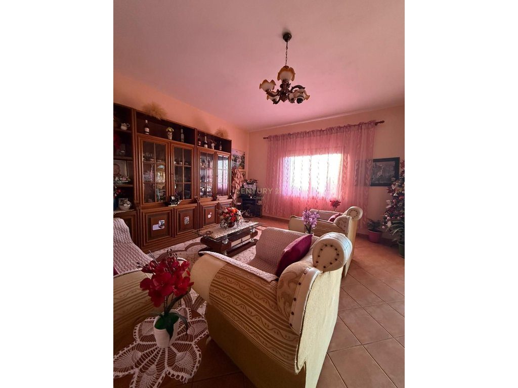 SHITET SHTEPI PRIVATE NE KANINE,VLORE,PAMJE E PLOTENNGA DETI DHE QYTETI!!!