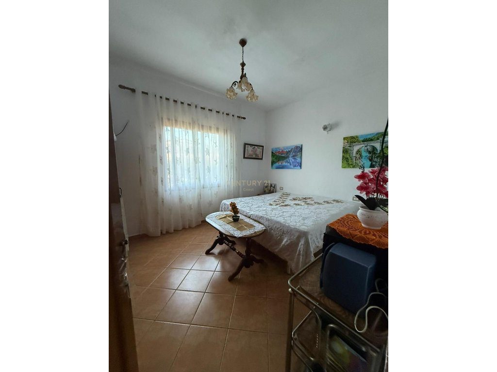 SHITET SHTEPI PRIVATE NE KANINE,VLORE,PAMJE E PLOTENNGA DETI DHE QYTETI!!!