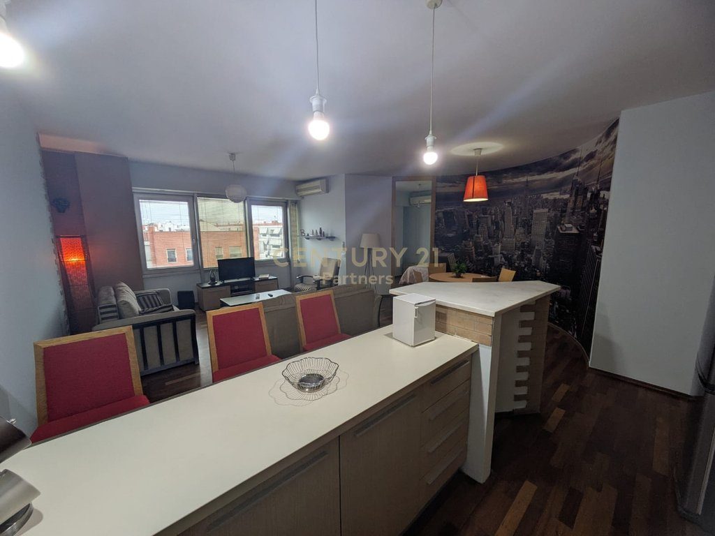 JEPET ME QIRA – APARTAMENT 2+1+2 TEK GLOBE 120m2, PERBALLE DELIJORGJIT