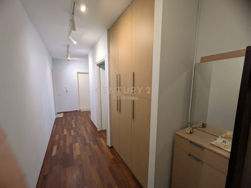 JEPET ME QIRA – APARTAMENT 2+1+2 TEK GLOBE 120m2, PERBALLE DELIJORGJIT