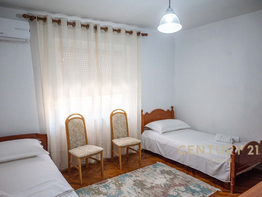 Apartament 3+1 Me QIRA tek Pazari i Ri!