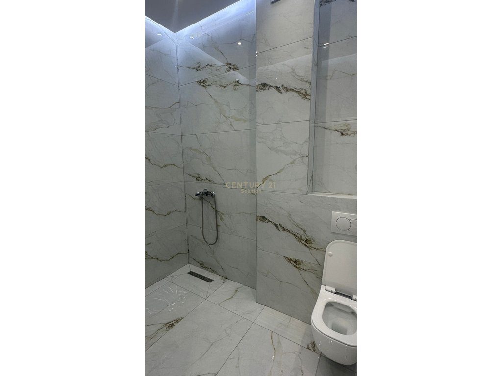 AMBIENT BIZNESI PER QIRA NE ASTIR!
