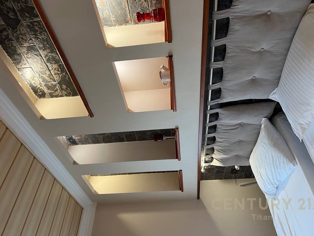 Apartament 1+1 dhe garsoniere per shitje ne Qender.