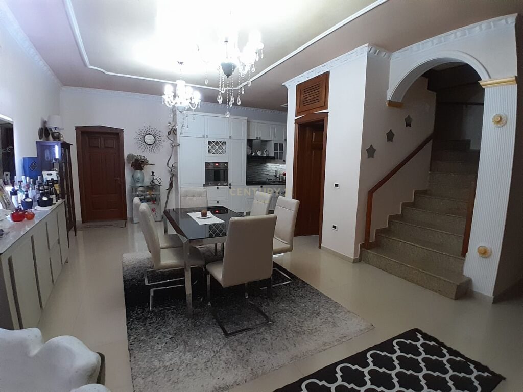 SHESIM VILE 3 KATESHE NE KANINE, VLORE
