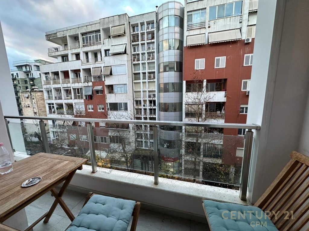 Apartament 2+1 Per Qira Prane Rruges Kosovareve!
