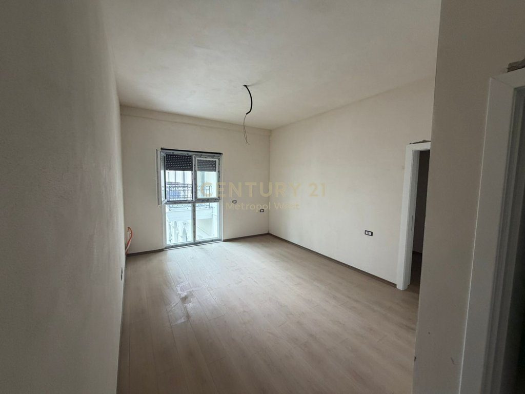 APARTAMENT 2+1+2 PËR SHITJE NË SAUK TË VJETËR TEK REZIDENCA "PORTA TIRANA E RE"!