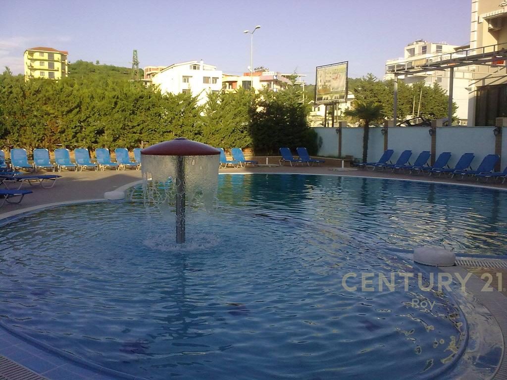 SHITET HOTEL ME PISHINE NE ZONEN E GOLEMIT , 250M LARG PLAZHIT !!!