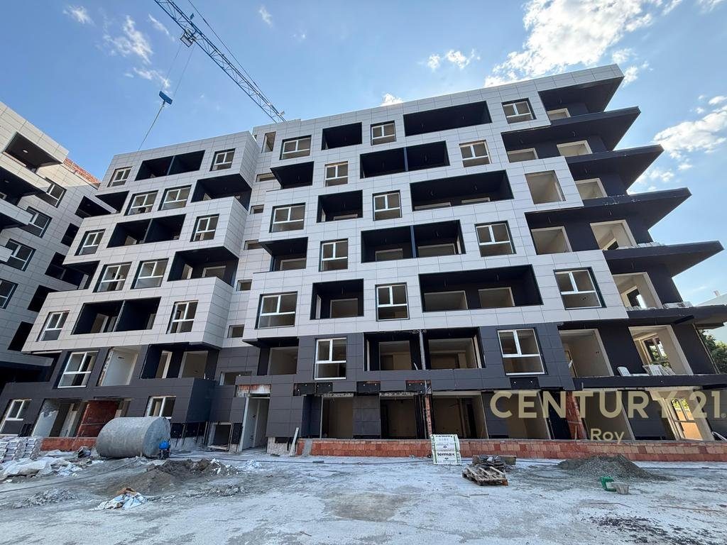 Gazonjere Për Shitje në Mali i Robit, Durrës - 132,800€ | 53.12 m²