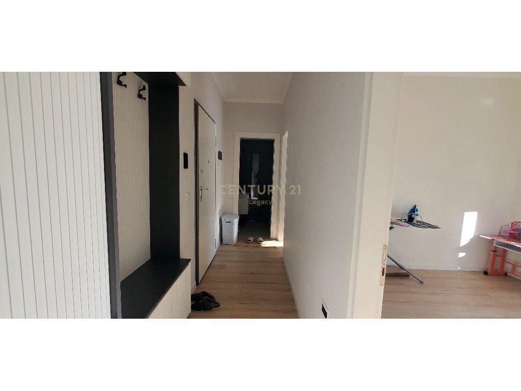Jepet me qira apartament 2+1 në kompleksin Erli UET