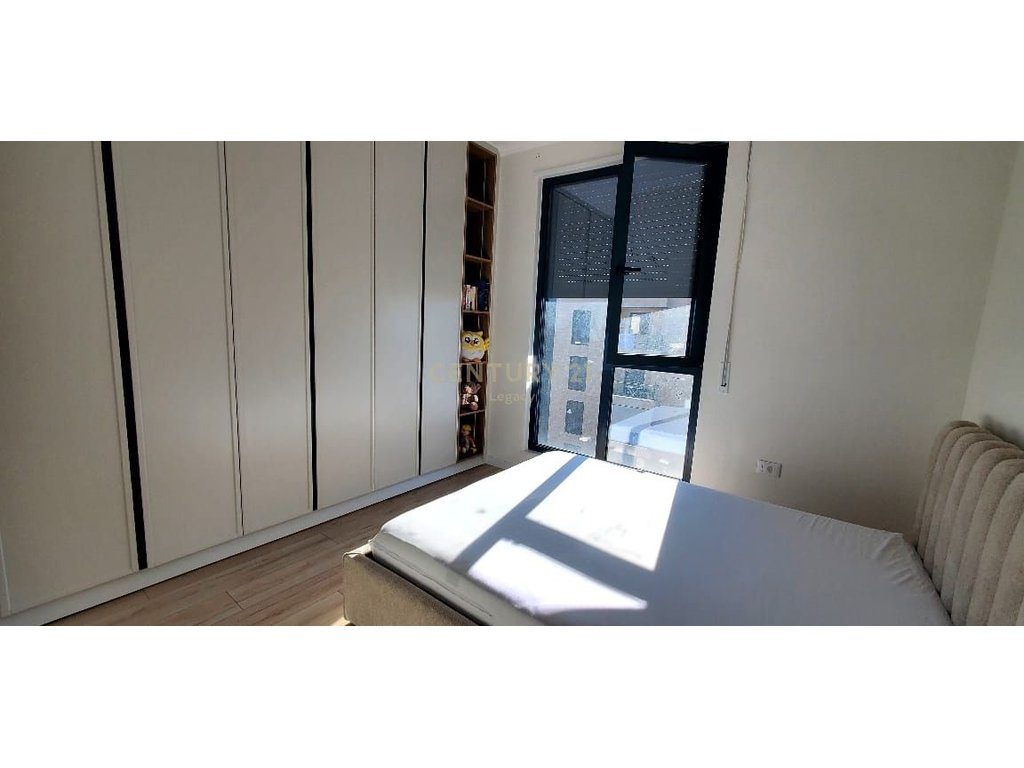 Jepet me qira apartament 2+1 në kompleksin Erli UET