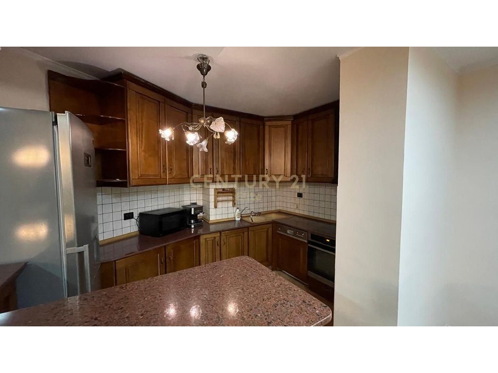 Qira, Apartament 2+1+2, Sheshi Willson