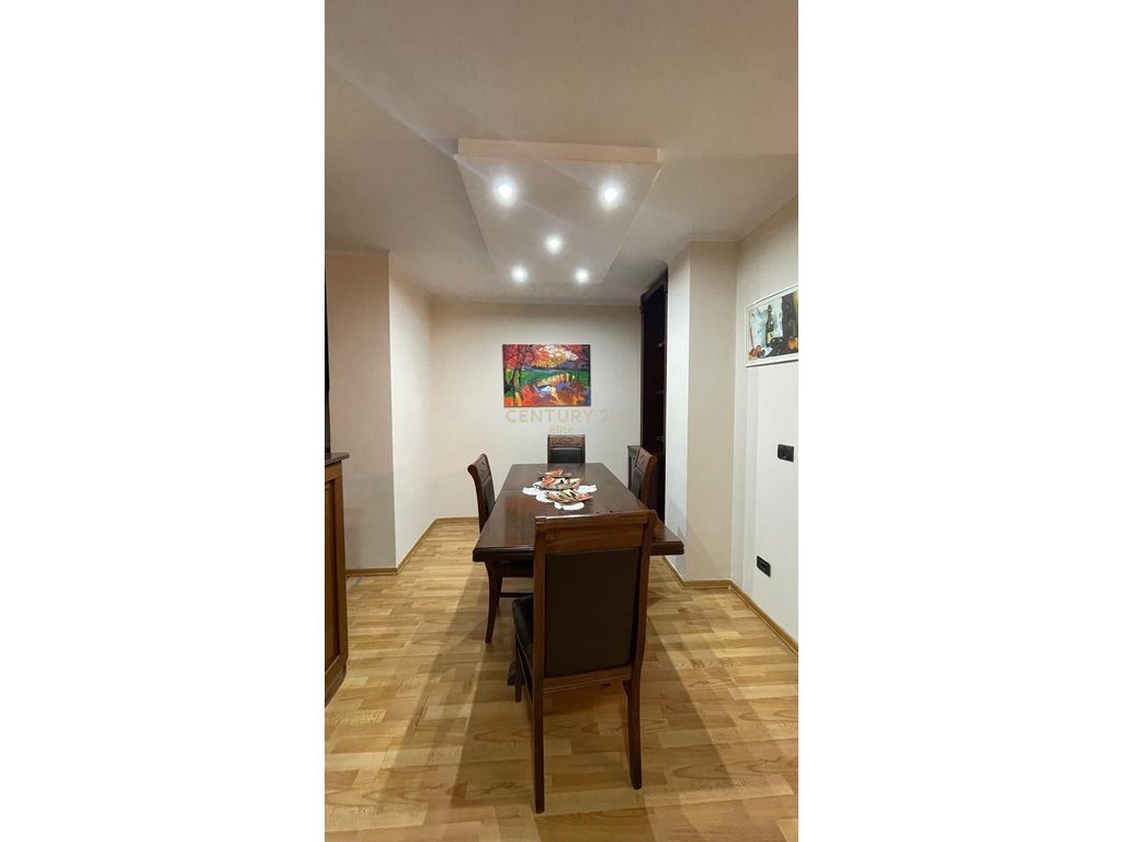 Qira, Apartament 2+1+2, Sheshi Willson
