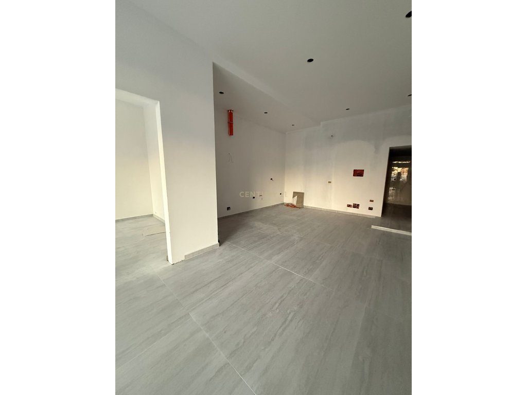 OKAZION !!1 SHITET APARTAMENT 1+1 ME PAMJE NGA DETI – ZONA “UJI I FTOHTË”, VLORE!