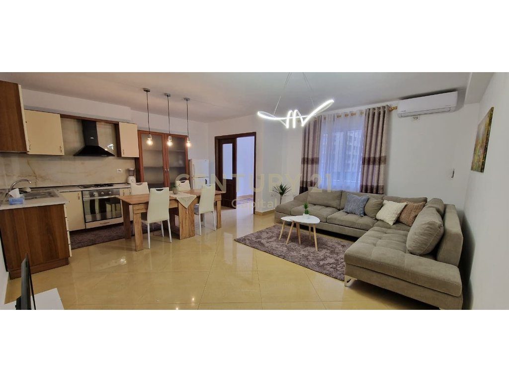 Apartament 2+1 ne qender me qera!
