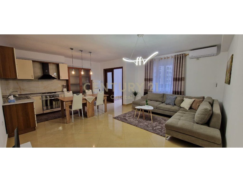 Apartament 2+1 ne qender me qera!