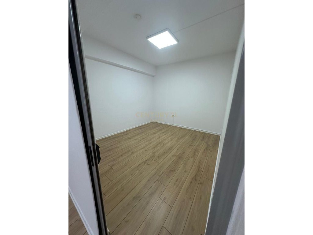 OKAZION SHESIM AMBIENT K0MERCJAL TEK 21 DHJETORI!