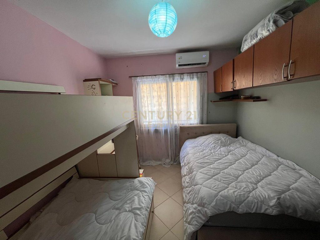 SHITET APARTAMENT 2+1+2 NE YZBERISHT