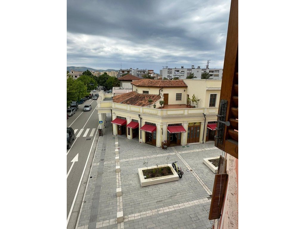 JEPET ME QIRA APARTAMENT 1+1 PRANË QENDRËS HISTORIKE, VLORE!