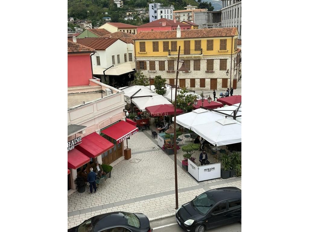 JEPET ME QIRA APARTAMENT 1+1 PRANË QENDRËS HISTORIKE, VLORE!