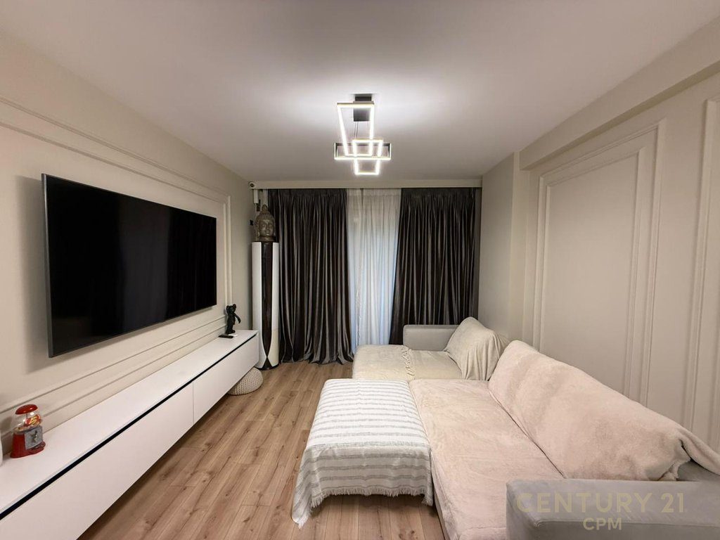 SHESIM APARTAMENT 2+1+2 PRANE KIKA 2