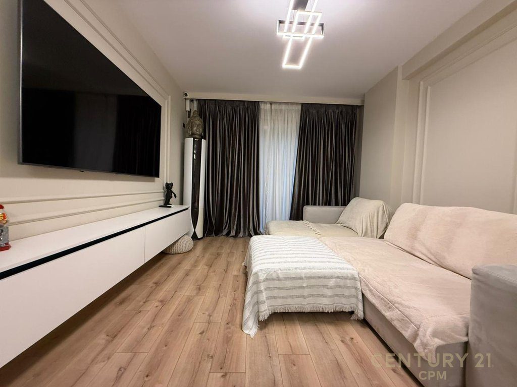 SHESIM APARTAMENT 2+1+2 PRANE KIKA 2
