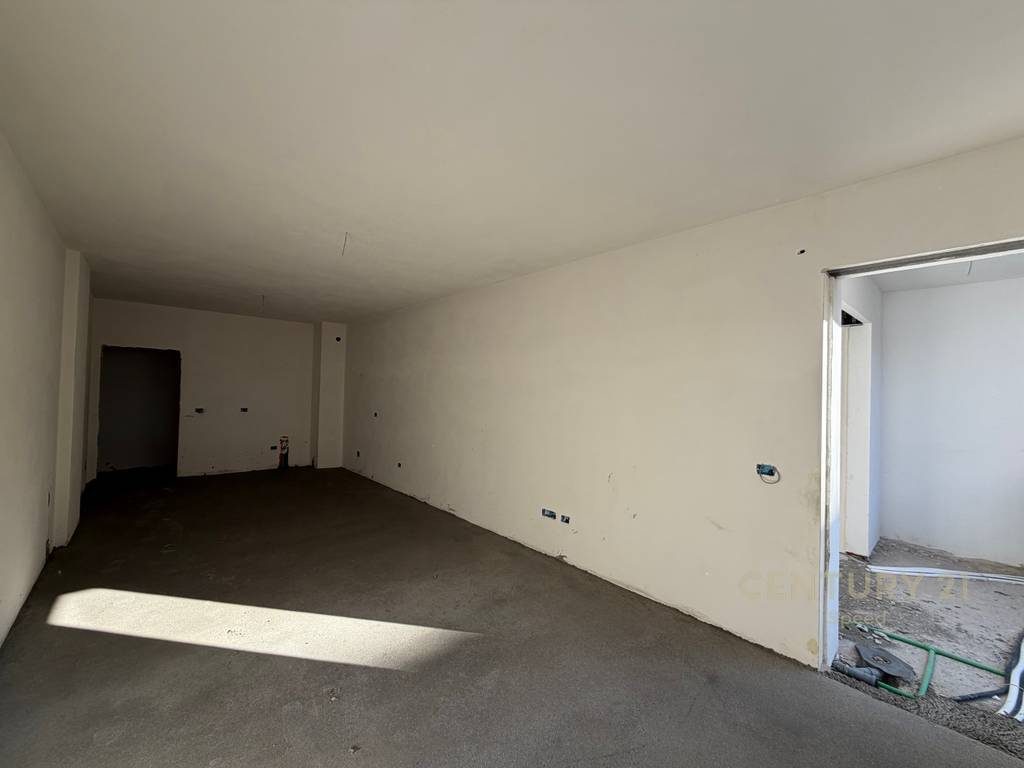 Apartament 2+1+2 ne Pakuqan, prane Bulevardit te ri!