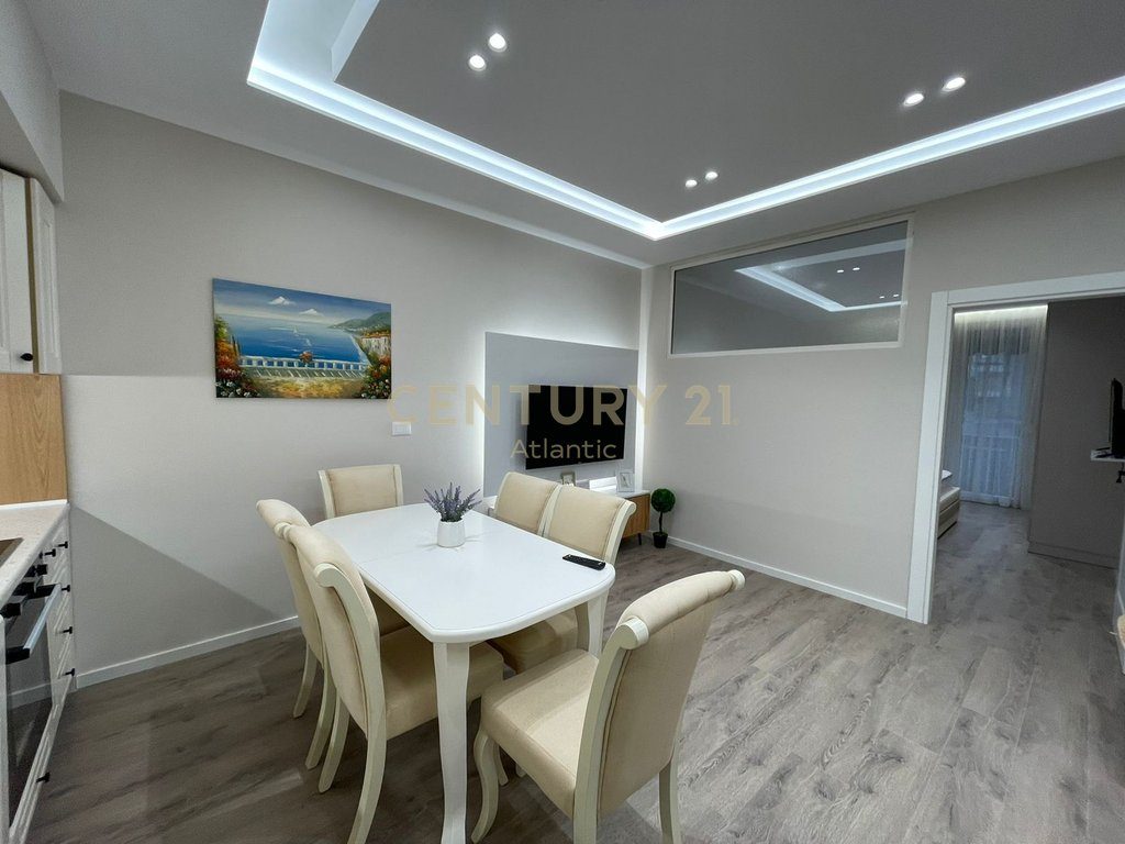SHITET APARTAMENT 1+1 NE PLAZH HEKURUDHA, DURRES!