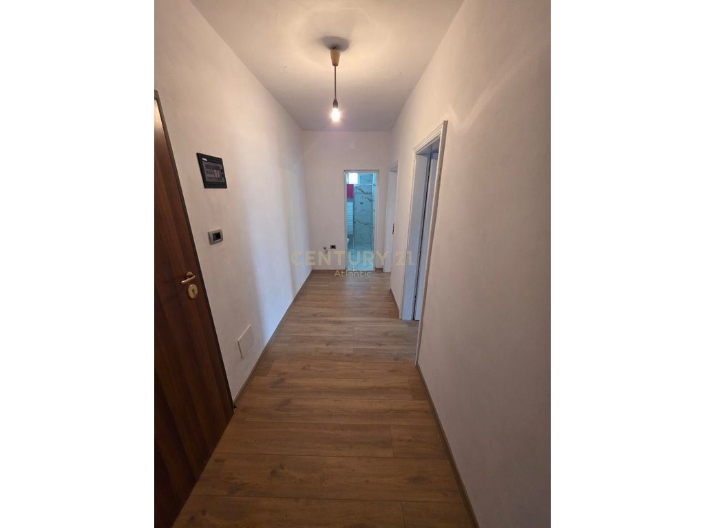 SHITET APARTAMENT 2+1+2BALLKONE PRANE SHKOLLES KUSHTRIMI I LIRISE!!