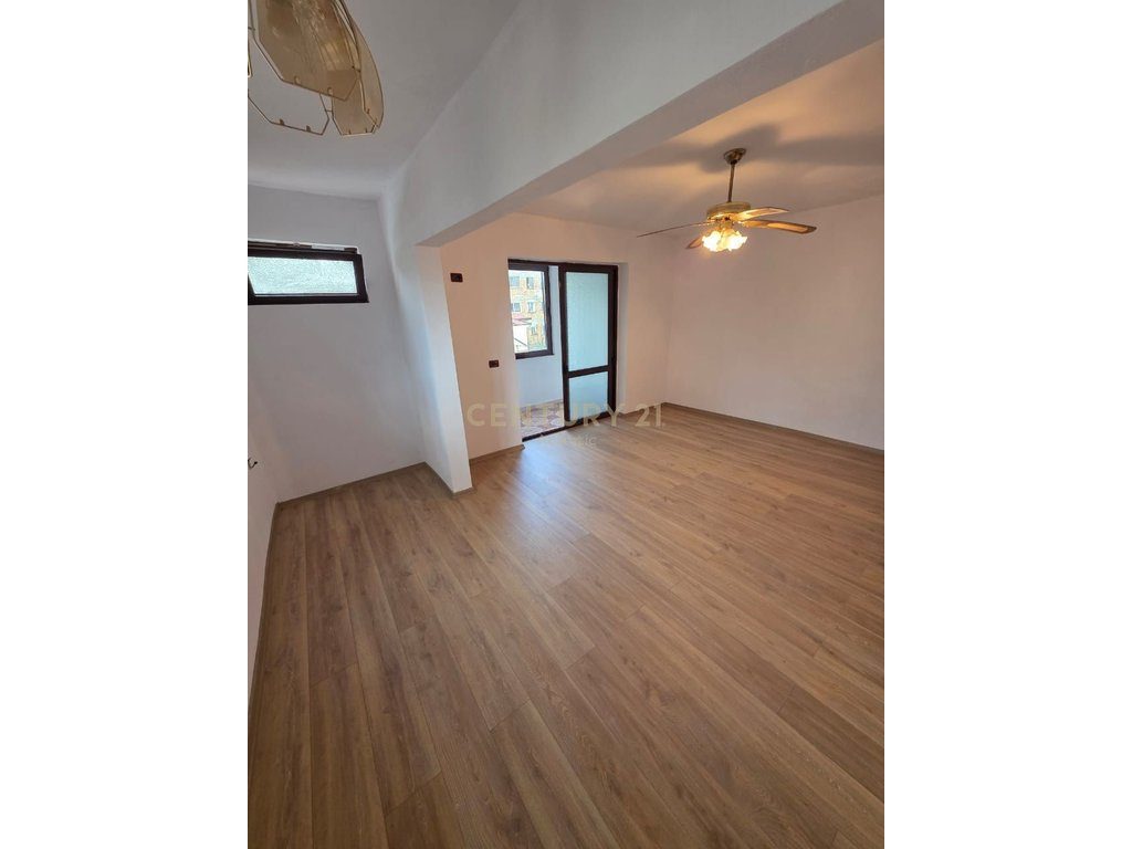 SHITET APARTAMENT 2+1+2BALLKONE PRANE SHKOLLES KUSHTRIMI I LIRISE!!