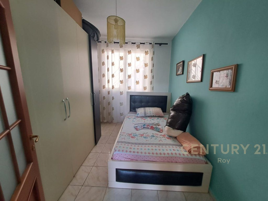 Shtëpi  Private  2+1 Për Shitje në Durrës te Lagjia e Re 60.000€ | 273 m²Toke dhe 63m² Ndertim.