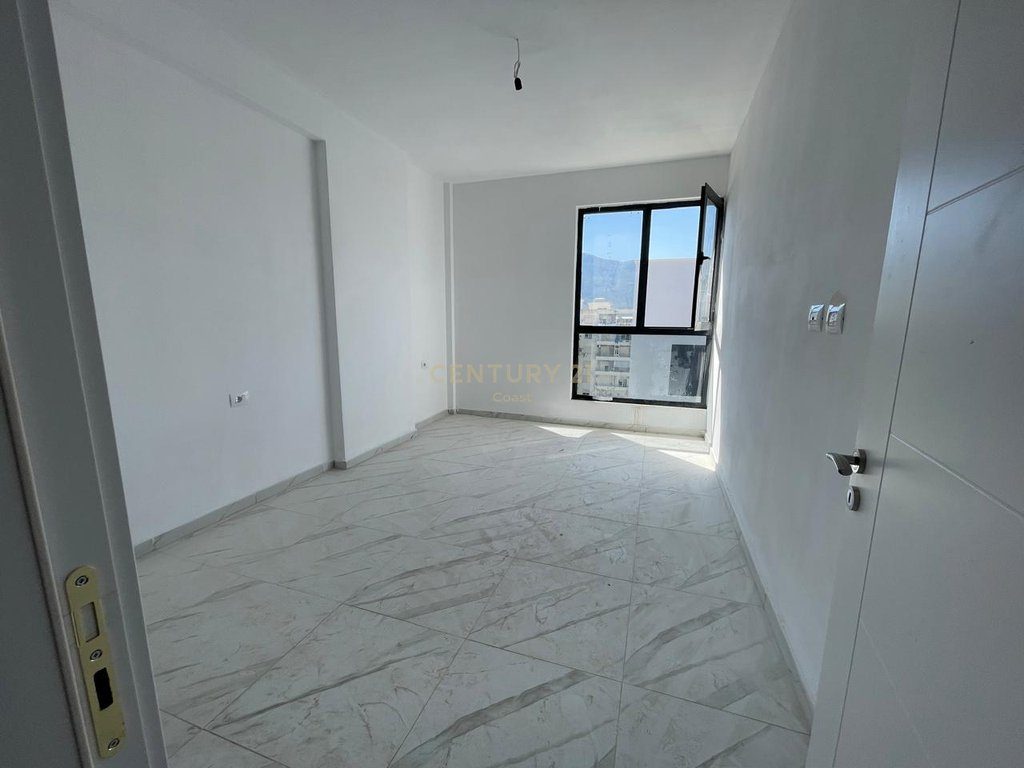 APARTAMENT 2+1 NE SHTIJE NE ORIKUM , VLORE!!!