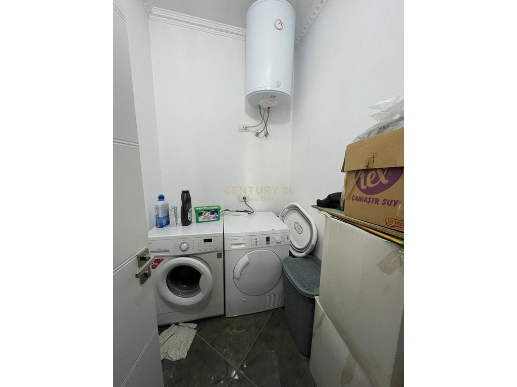 SHITET APARTAMENT 2+1+2 + DEPO NE QENDER TE DURRESIT!