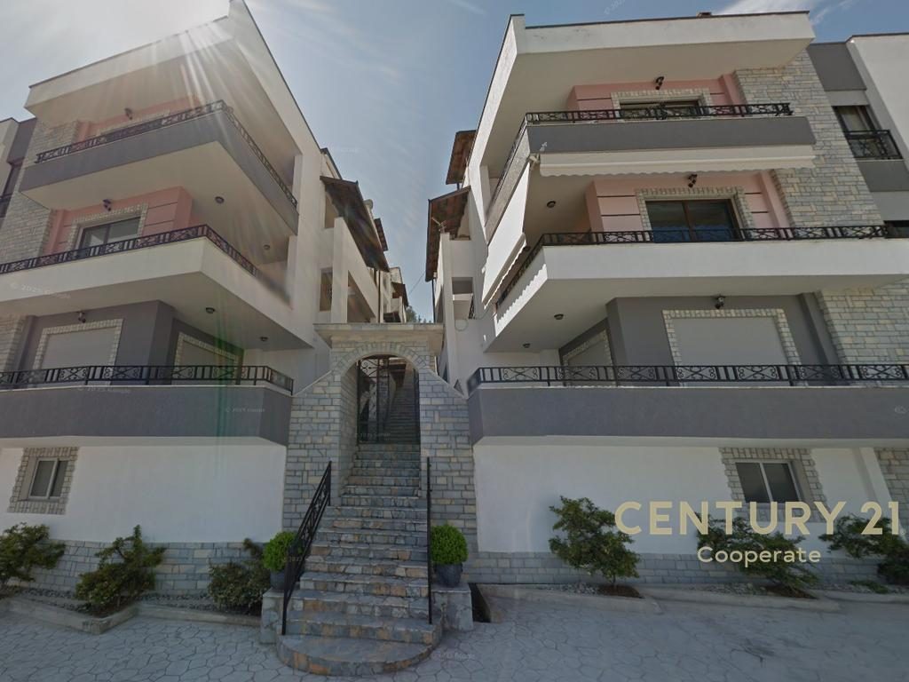 SHESIM APARTAMENT 2+1+2 TEK KOPSHTI BOTANIK ME 2 POSTE PARKIMI