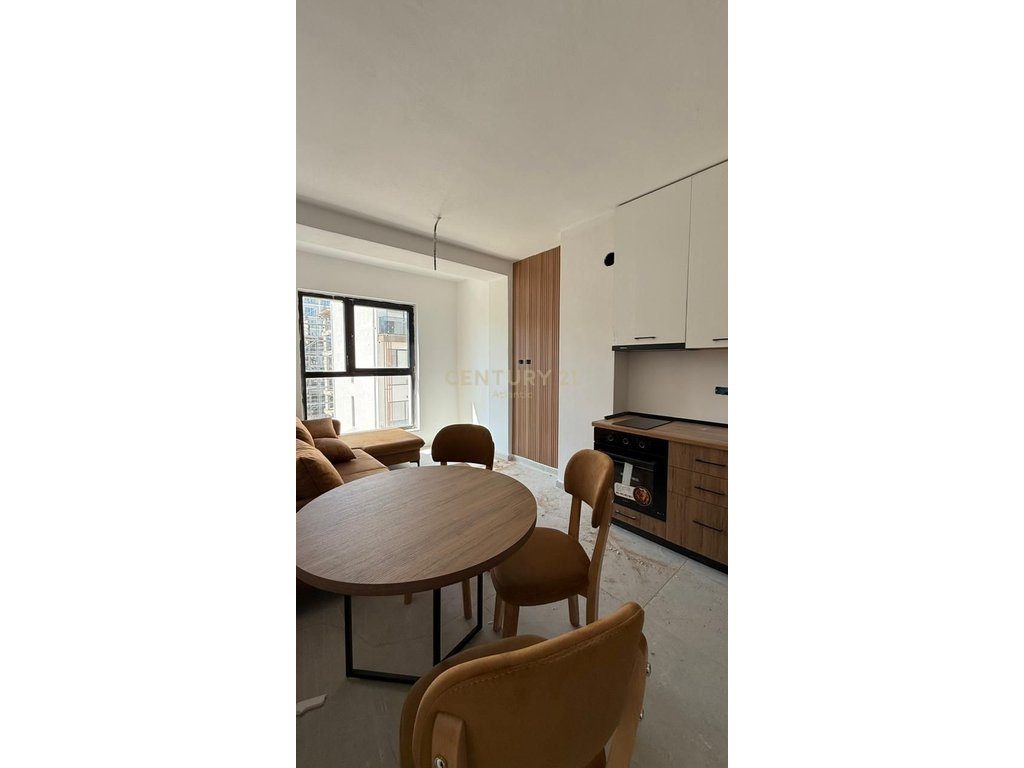 Apartament 1+1 për Shitje – Mali i Robit, Golem !!