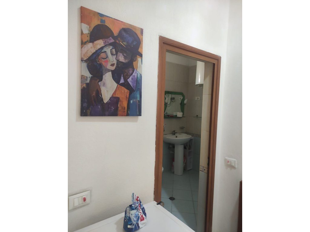 Apartament 2+1 Me Qira në Rruga Siri Kodra, Tiranë.