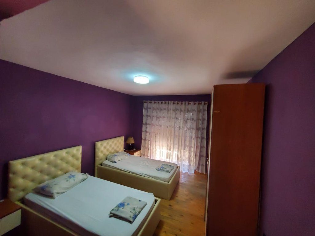 Apartament 3+2+1 në shitje – 21 Dhjetori, Tiranë