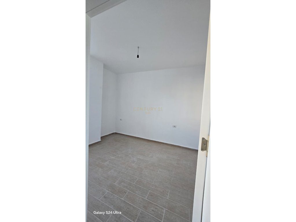 Shitet Apartament 1+1 në Spitalle, Durrës !