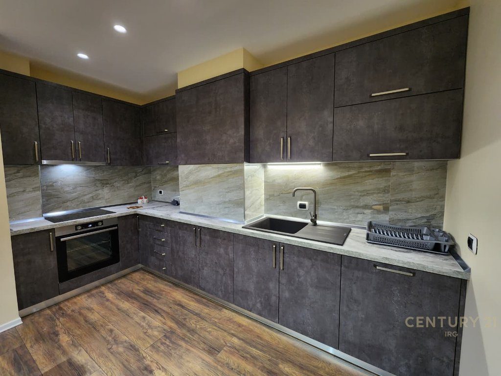 Shitet super apartament luksoz në zemër të Tiranës – tek 9 Katshet!