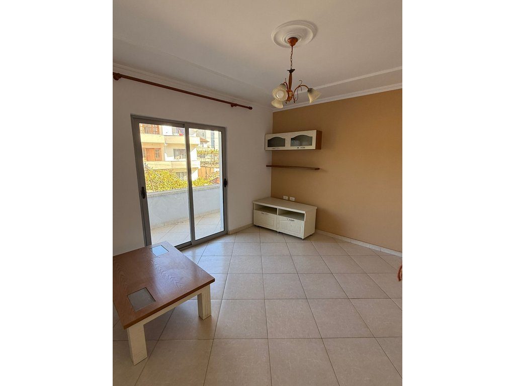 Vilë 2+1 Me Qira në Porcelan,prane UET, Tiranë .