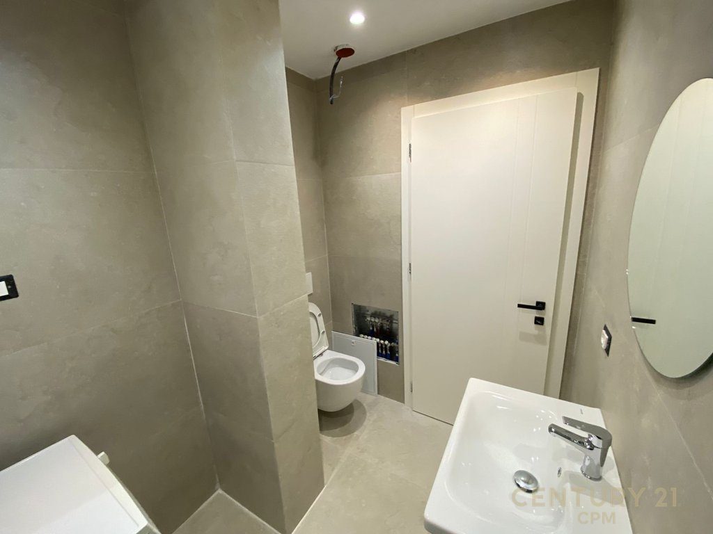 SHESIM APARTAMENT 1+1 TE KOMUNA PARISIT !!!