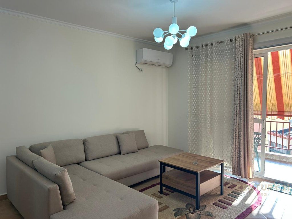 APARTAMENT 2+1+2 ME QERA PRANË RRUGËS SË KAVAJËS.