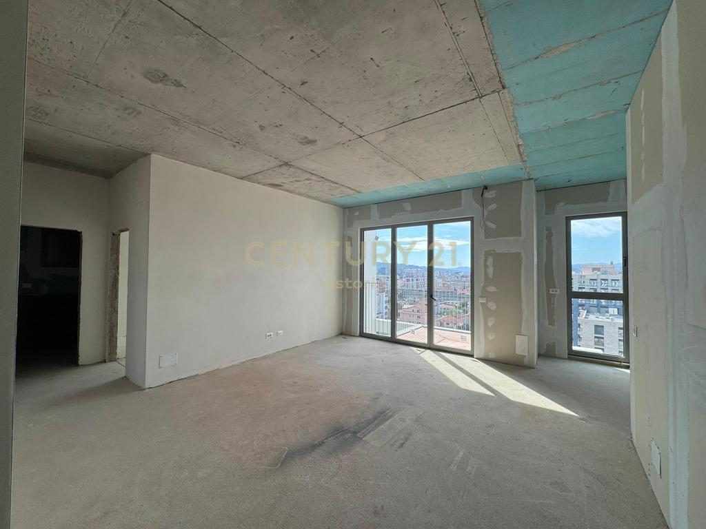 SHITET APARTAMENT 3+1+2  TE "PARK AVENUE", BULEVARDI I RI