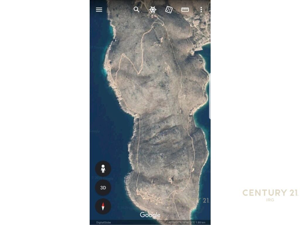 Shitet 1000 m2 Toke ne Porto Palermo! Vija e pare me detin.